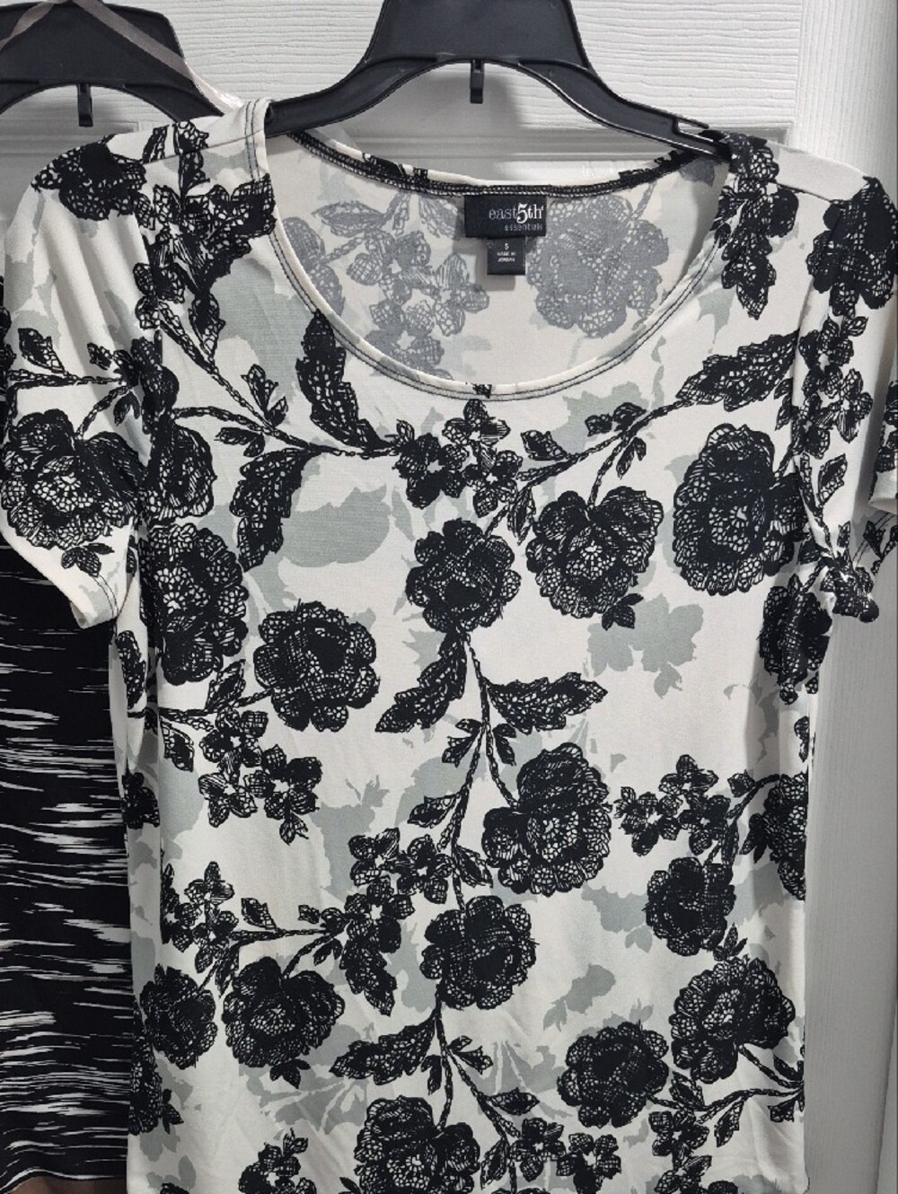 Liz Claiborne Black/White/Brown And east 5th Black/white 2 Piece Set - Picture 6 of 8